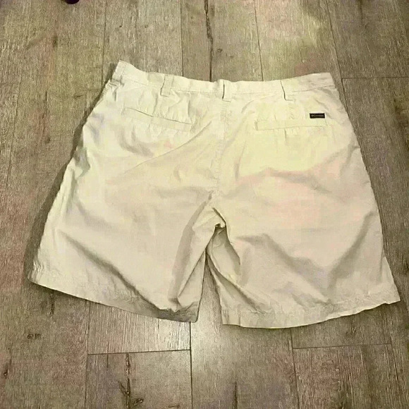 Men's Columbia Sportswear Khaki Outdoor Casual Shorts Size 42W/10L - Picture 5 of 8